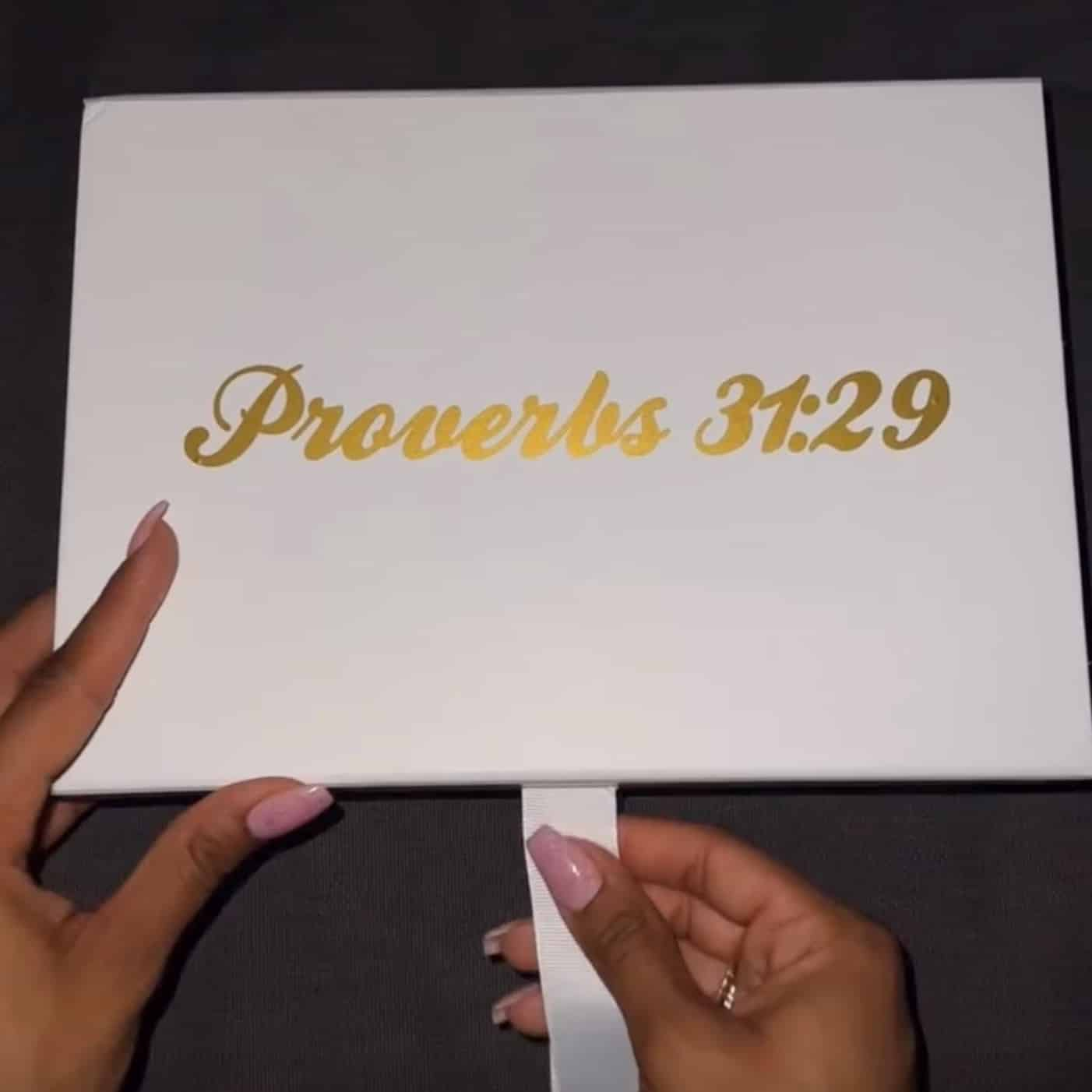 Unicher™ Bible Verse Rose Box – Best Gift of Faith and Love